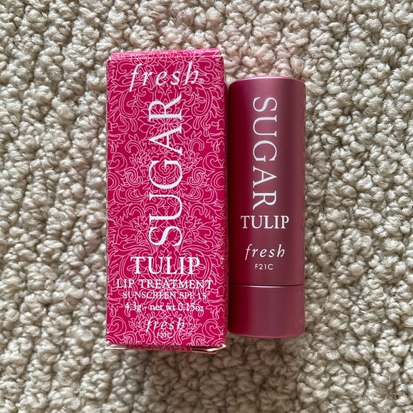 NEW Fresh Sugar Lip Treatment Tulip Hot Pink Tinted Balm Full Size Lipstick FLAW - Picture 1 of 8